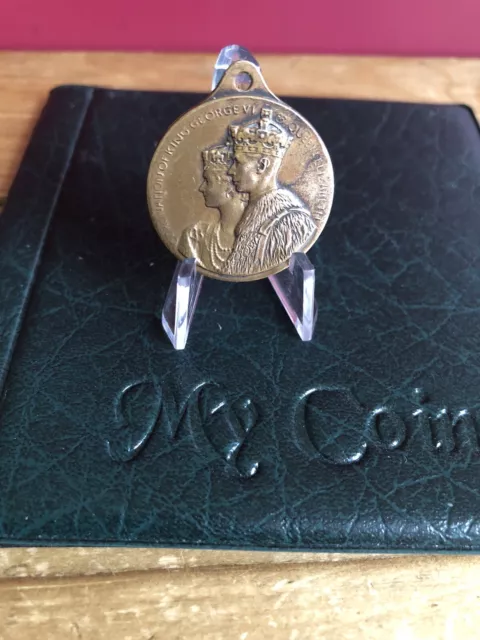 Medal Commemorative Coronation Of King George & Elizabeth Crowned 1937