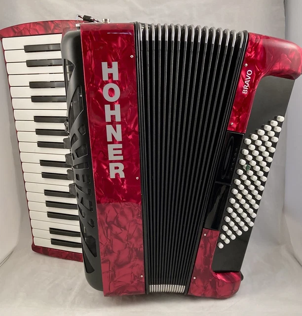 Hohner Bravo III 72 Chromatic Piano Key Accordion Pearl Red w/ Gig Bag