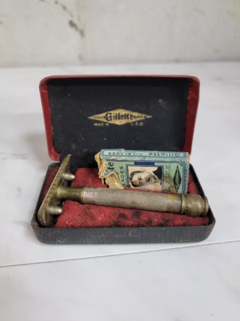 Vintage 1930's Gillette NEW GOODWILL DE Safety Razor  Clean! 18