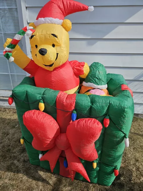 Gemmy 6’ Animated Disney Pooh & Tigger Lighted Christmas inflatable Airblown 3