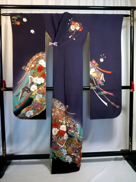 Japanese kimono SILK"FURISODE" long sleeves,Gld leaf,Coach,Purple,L5'4"..3581