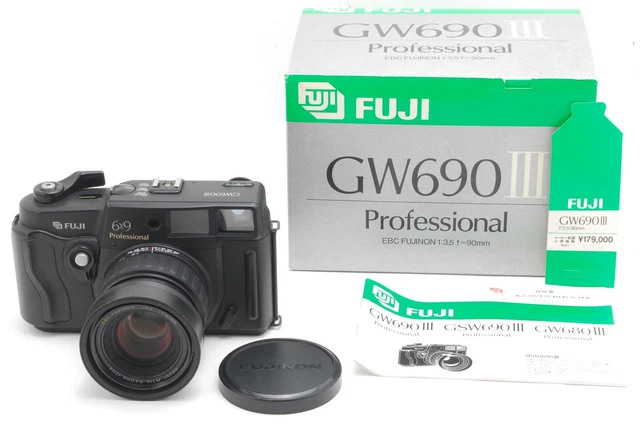 [NEAR MINT in Box] Fujifilm Fuji GW690III Professional 6x9 90mm F3.5 From JAPAN