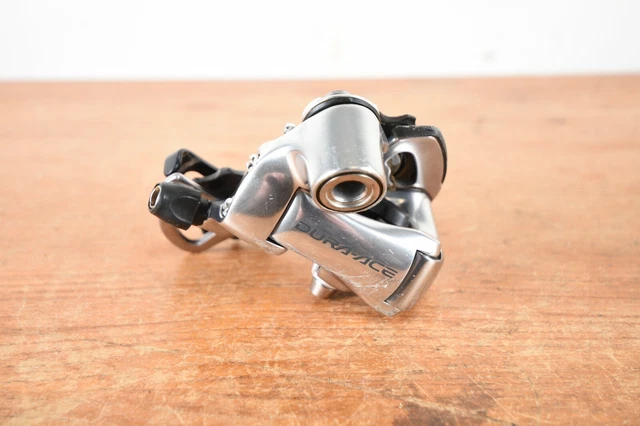 Dérailleur arrière 10 vitesses cage courte Shimano 105 RD-5600 - Équipements vélos