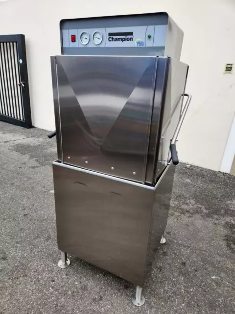 Champion DH2000 Versa-Clean Door Type Dishwasher High Temp 55 Racks/hr Excellent