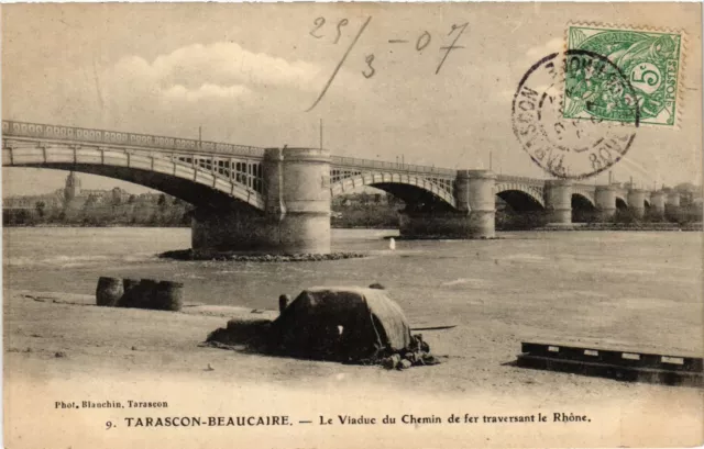 CPA TARASCON Beaucaire-Le Viaduc du Chemin de fer (339857)