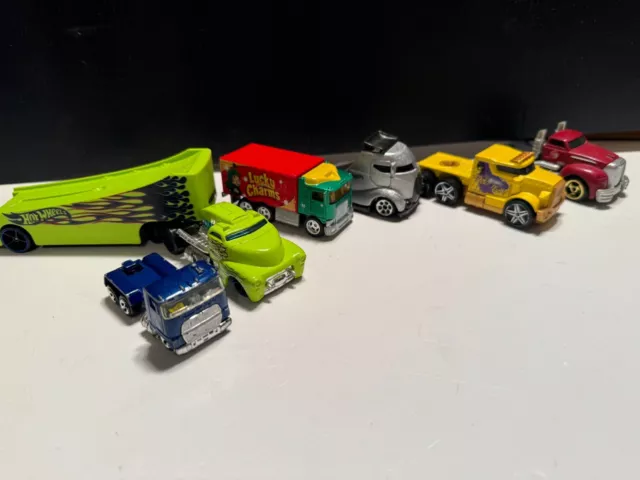 Hot Wheels Semi Truck Trailer Lot Green Hauler lot of 6