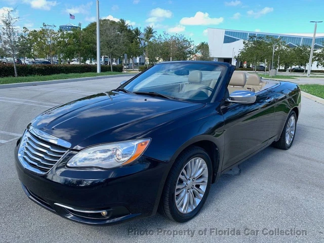 2011 Chrysler 200 Limited Convertible Hardtop