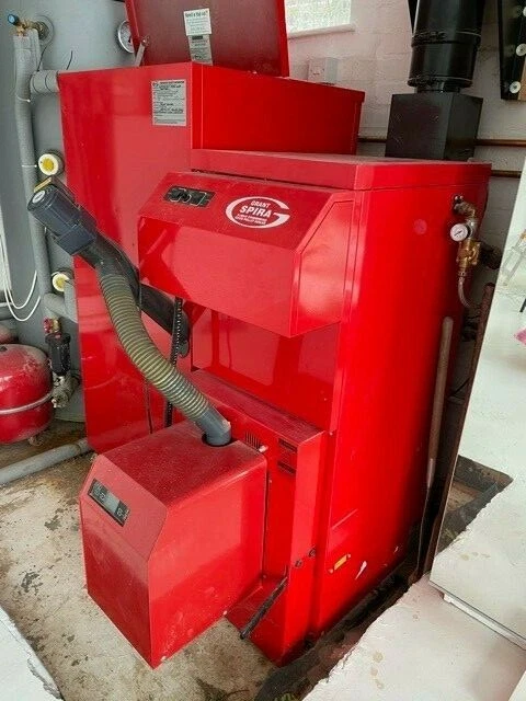 GRANT SPIRA CONDENSING Wood Pellet Boiler 9-36Kw + Hopper - Excellent  Condition £1,010.00 - PicClick UK