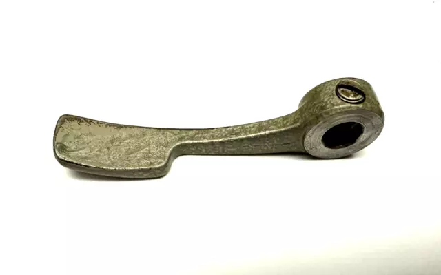 USED PFAFF 238-6  HAND LIFTER  91-069 836-92   with screws