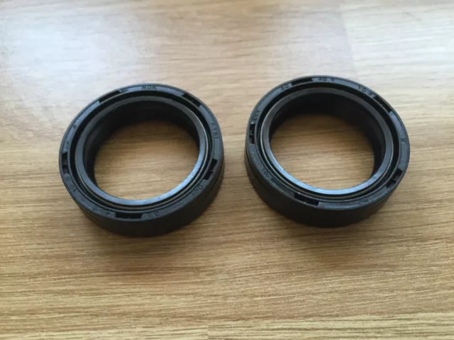 Pair of Fork Oil Seals For  Honda Kawasaki Suzuki Yamaha 30mm x 40.5mm x 10.5 mm