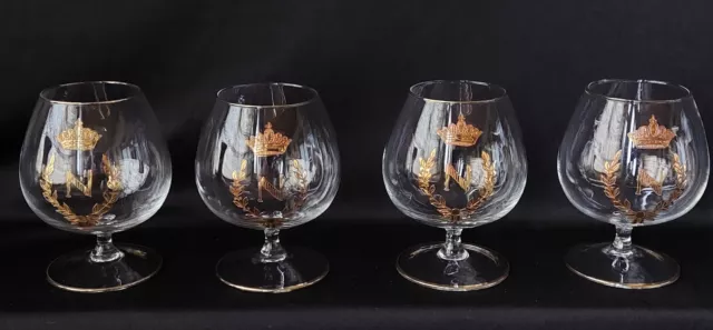 4 anciens verres a Cognac Napoléon en cristal gravé Or  St Louis Baccarat