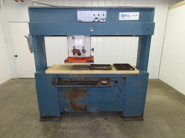 Hudson Machinery F63/HS Hydraulic Clicker Press Die Cutting Machine 20 Ton Fipi Hudson Machinery F63/HS Hydraulic Clicker Press Die Cutting Machine 20 Ton Fipi