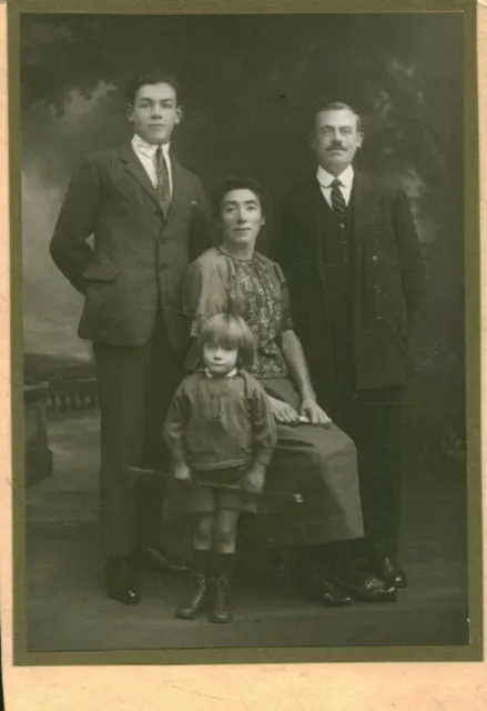 1940 Antique Studio Family Portrait Photo