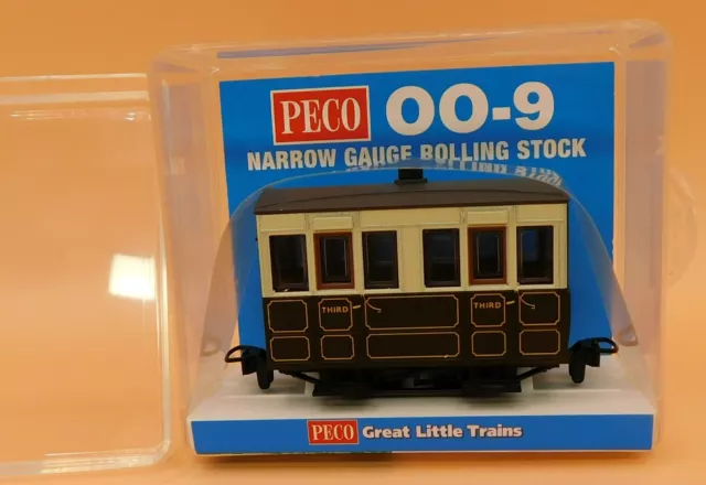 Peco OO-9 GR-500FD Glyn Valley Tramway Special 4 Wheel Enclosed Side Coach (5)