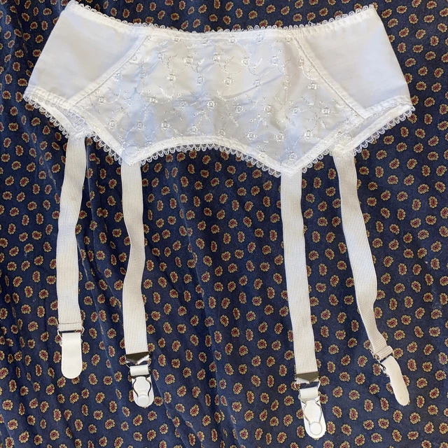 Vintage NOS Garter Belt suspenders Metal Clips White floral embroidered Sz 24