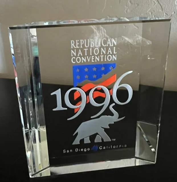 1996 RNC Republican National Convention Commemorative Glass Paperweight -Dole
