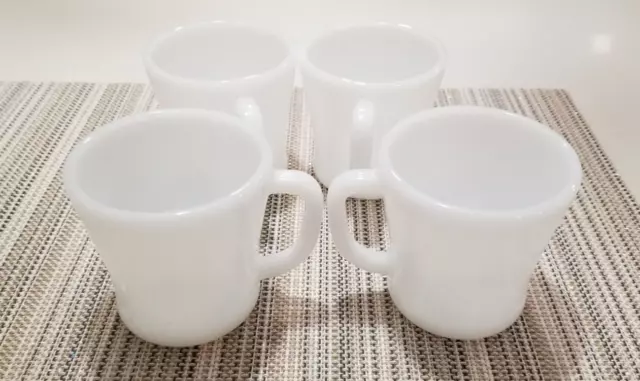 Set Of 4 Vintage Fire King W1212 Milk Glass D Handle Coffee Mugs Cups Heat Proof