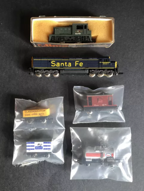 Paquete: Vintage Lima calibre N 2x Locos 4x vagones Santa Fe EMD FP45 y D2775 210