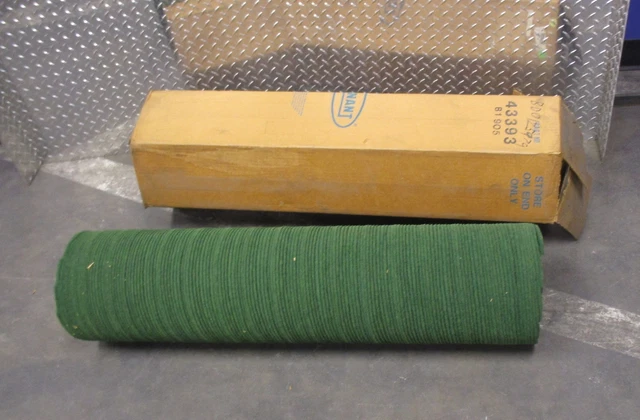 Tennant 43393 38" L Cylinder Green Abrasive Roller Nib