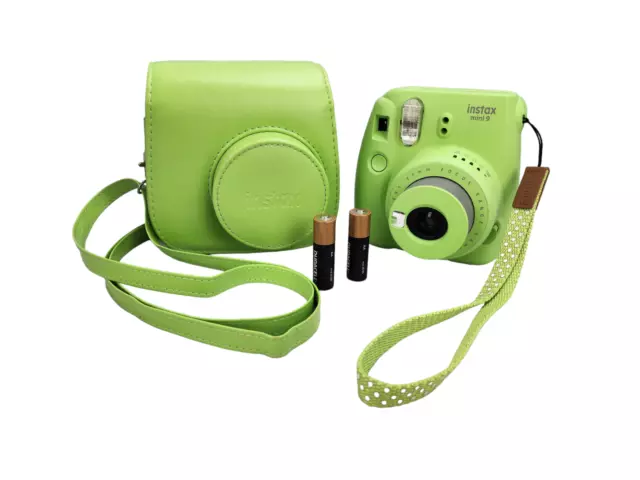 Cámara fotográfica instantánea Fujifilm Instax Mini 9 y estuche verde lima más baterías