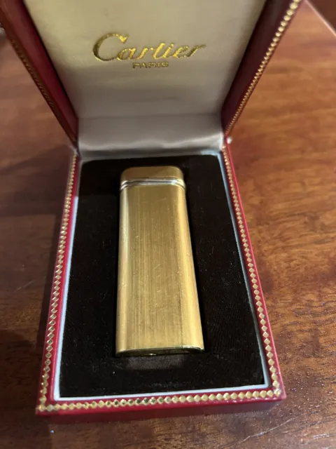 Cartier Paris accendino vintage, placcato oro con trilogy 18 kt