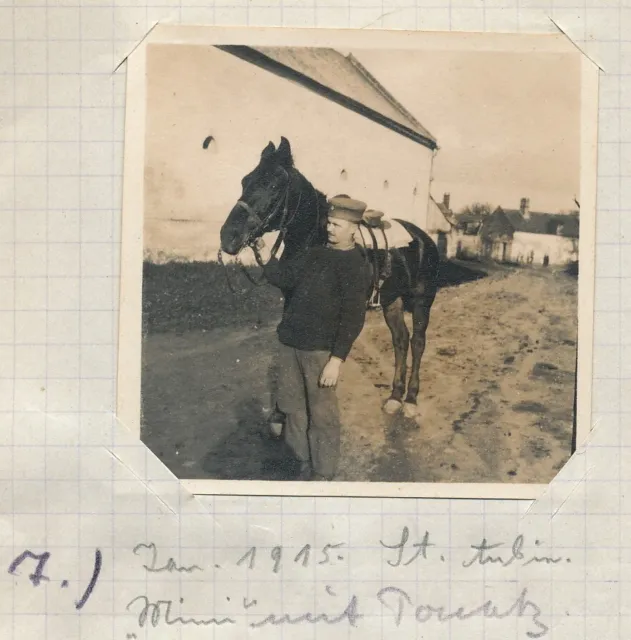 Foto - Soldat mit Pferd in St. Aubin Frankreich - 1915