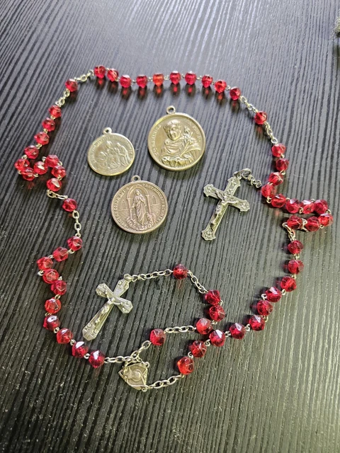 Les objets Religieux et les Insignes