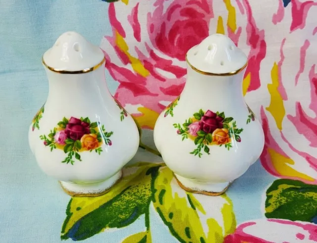 Royal Albert Old Country Roses salt and pepper shakers English vintage china