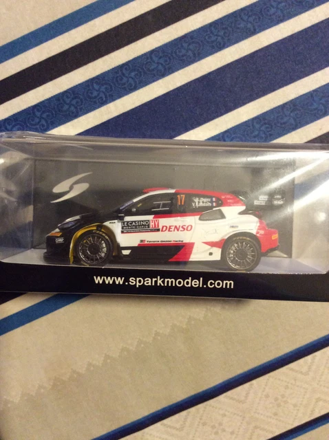Spark - 1/43ème S6588 : TOYOTA Yaris WRC N°1 Vainqueur Rallye