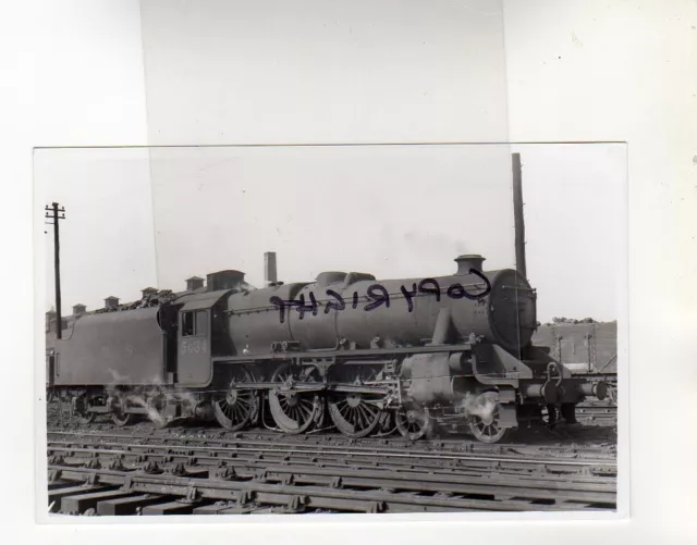 Rail Photo LMS 460 Black 5 5484 Polmadie shed Glasgow CR