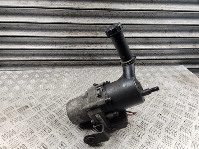 Citroën C4 mk2 1.2 THP Power steering pump - 110 hp Petrol 81 kW 2015
