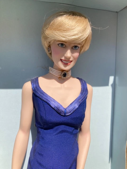 Franklin Mint Royal Princess Diana Porcelain Portrait Doll boxed Queen