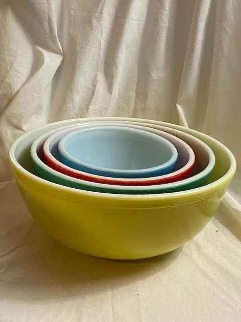 SET of 4 Vintage PYREX PRIMARY Colors NESTING MIXING BOWLS