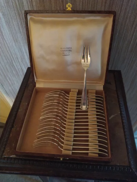 18 Forks Dessert Jaw round Nose Boulenger Art Deco Metal Silver