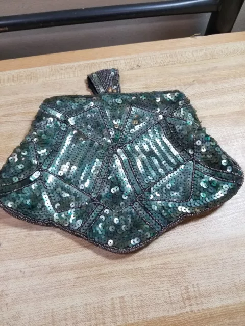 VINTAGE SEQUIN GREEN Scalloped Edge Clutch Handbag. Made In Belgium $24 ...