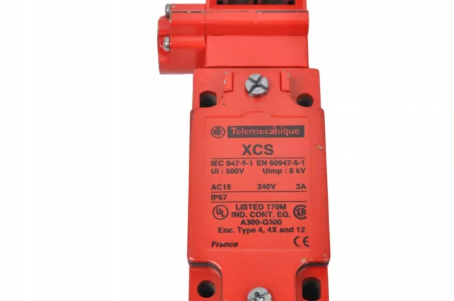 TELEMECANIQUE safety switch XCS-B701 / #Z S1B 6137