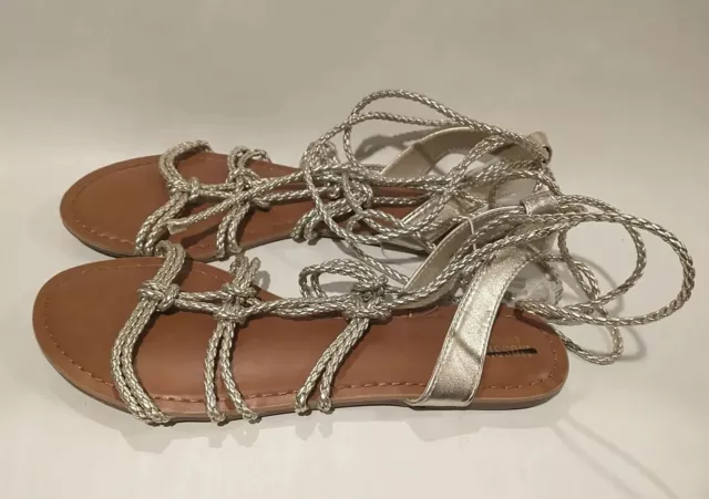 Mossimo Supply Size 8.5 Sandals Womens Wraparound Ankle Gladiator Sandals Tight