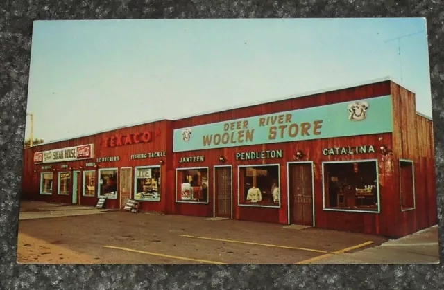 Texaco Oil Tackle Shop, Woolen Store, Deer River, Minnesota Vintage Postcard