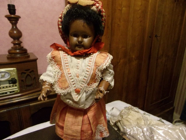 POUPÉE ANCIENNE TÊTE porcelaine Yeux En Verre sur socle 34cm EUR 7,01