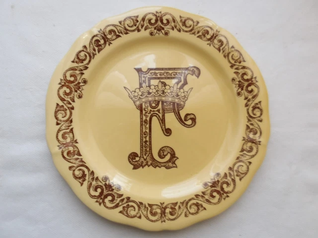 Ancienne Assiette En Faïence De Gien - Monogramme F & Sa Couronne De Rois.rare +