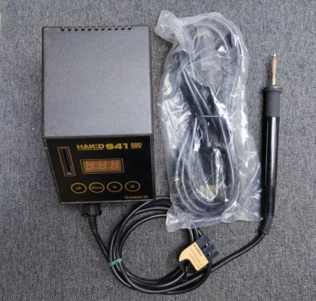 HAKKO 941 SOLDERING Station with Hakko 911 Soldering Iron Tested