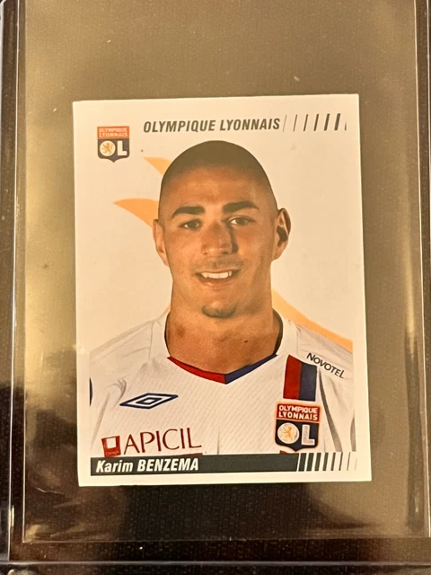 Lot 6 Revues ONZE MONDIAL 2008-2011 – Spécial Benzema, Lyon, Real Madrid