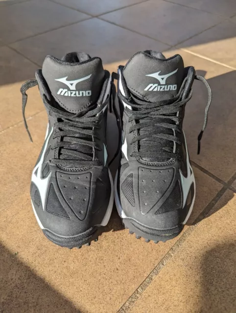 Mizuno Men's 9 Spike ADV Erupt 3 Multi-Sport Mid-Cut Cleats Size 6.0 Black/White