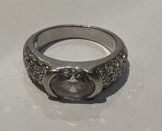 Superbe bague - argent massif et Brillant