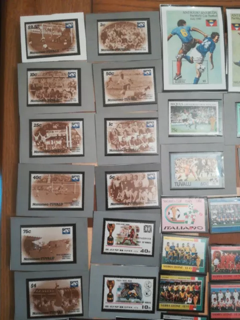 Joblot 60 francobolli FIFA FOOTBALL WORLD COPPA circa 1970/80/90 S.Leone Corea del Nord ecc. 2