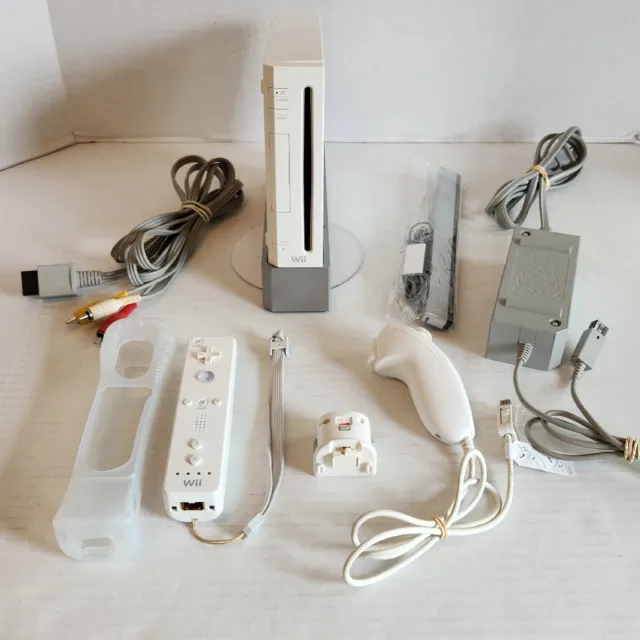Nintendo Wii Console Gamecube Compatible w/WiiMote & MotionPlus Adapter *WORKS*