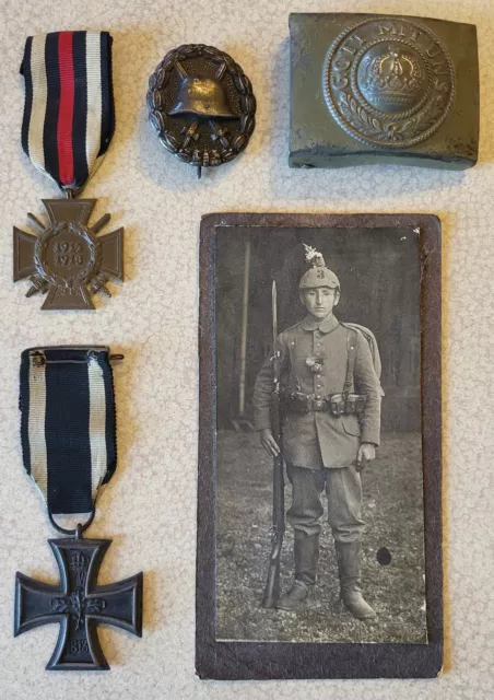 WWI Imperial German Lot: Iron Cross EK2, Wound Badge, Belt Buckle, Photo, Medal