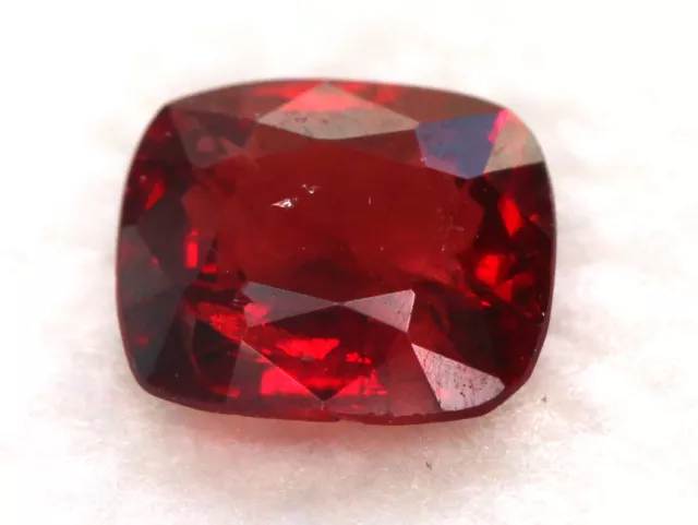 0,90 ct Superbe Spinelle Rouge de Tanzanie 2