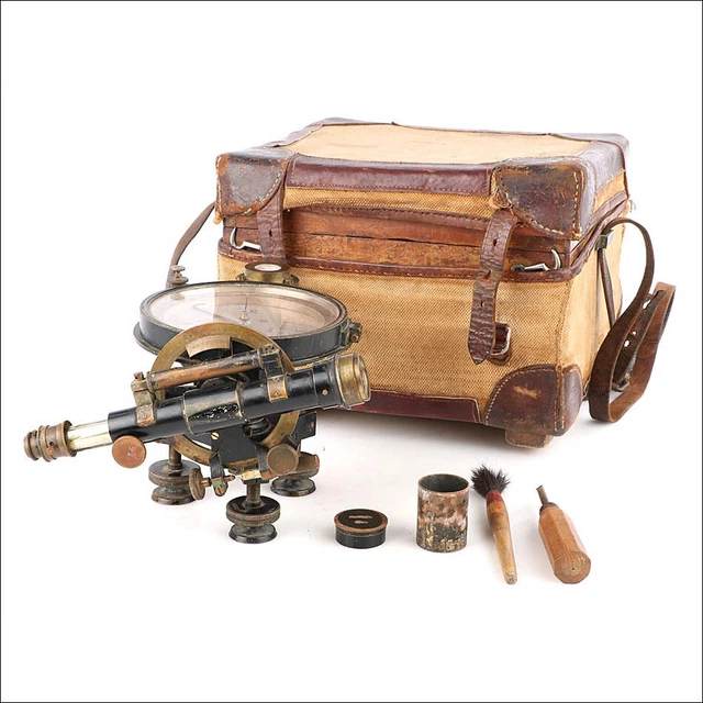 Antique Theodolite Breithaupt & Sohn. Kassel, Switzerland, Circa 1920