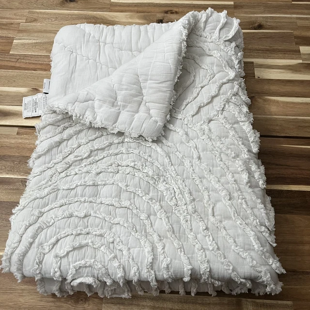 Restoration Hardware White Toddler Baby Nursery Quilt 100% Cotton